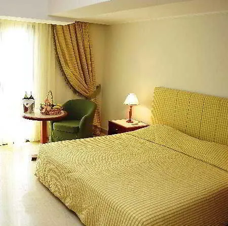 Mitsis La