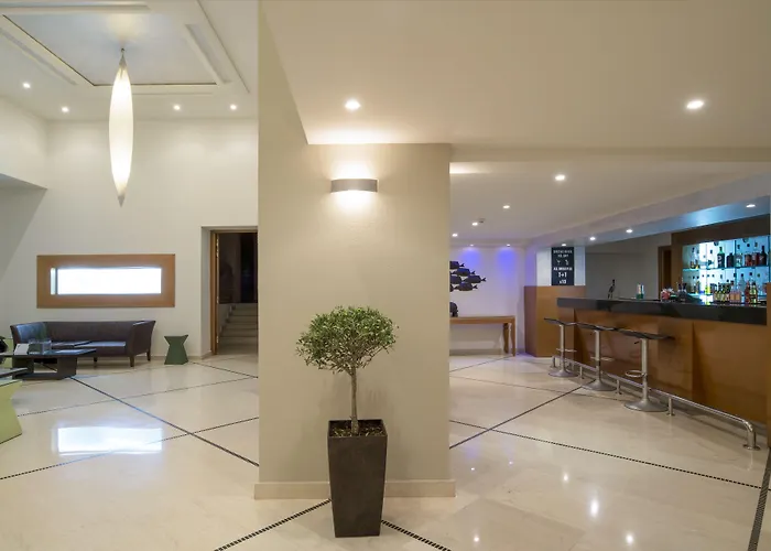 Mitsis La Отель